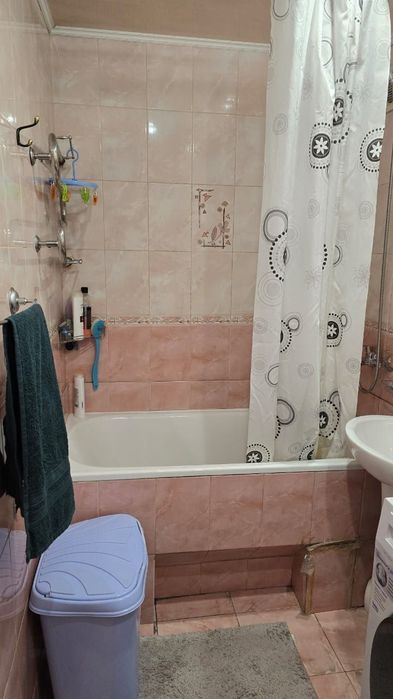 Продам 2 к квартиру ж/м Приднепровс ул. 20- лет Победы