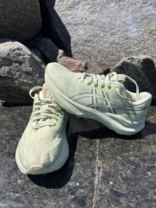 Жіночі кросівки Asics GT-2000 12