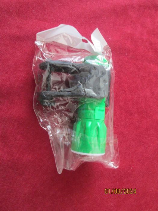 •	Latarka  z uchwytem do  roweru