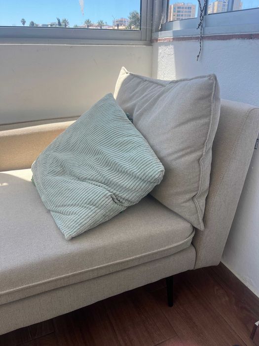 Elegant Beige Sofa / Chaise Lounge – LIKE NEW