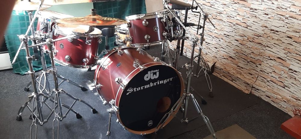 Барабанна установка фірми DW ( Вся в зборі ) 6 500$