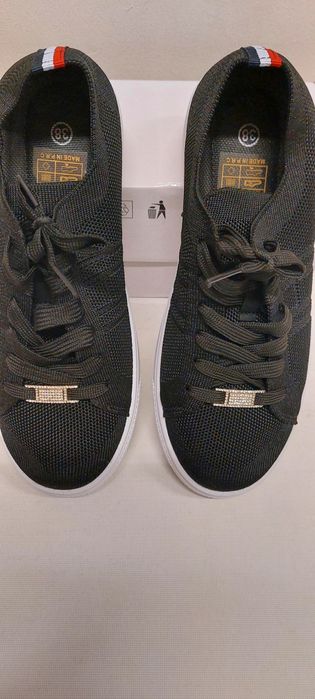 Tenis senhora novos