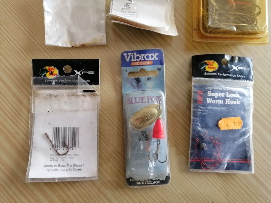 lote de caixas de anzóis para pesca desportiva