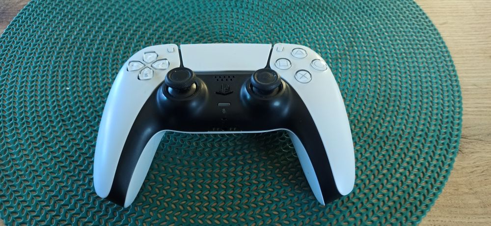Promocja Pad ps5 dualsense Hall