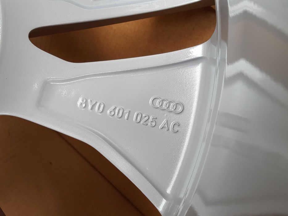 Alufelgi 18 5x112 Audi A3 A4 A6 Q2 Q3 8Y0 Nowe Oryginalne ! 820#