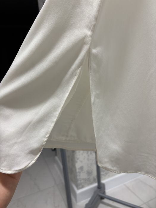 Розкішна шовкова блузка бренду Massimo Dutti в складі silk