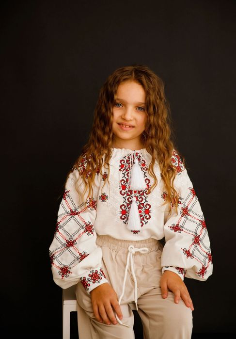 Вишиванка для дівчинки