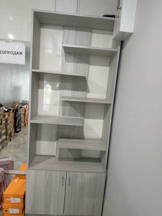 Стелажі для магазину