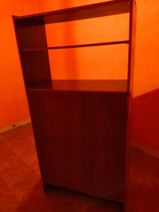 Wooden Desk in Good Condition64738417207427123