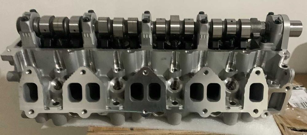 Головка блока цилиндров . ГБЦ в сборе . Ford Ranger , Mazda BT50 2,5 дизель WL , WLT