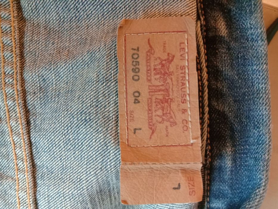 Джинсовая куртка Levi's оригинал.