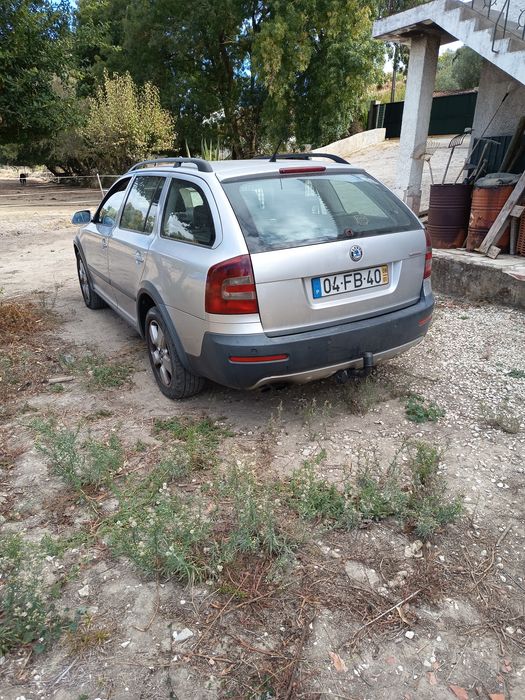 Skoda Octavia Scout 4x4 — photo 4