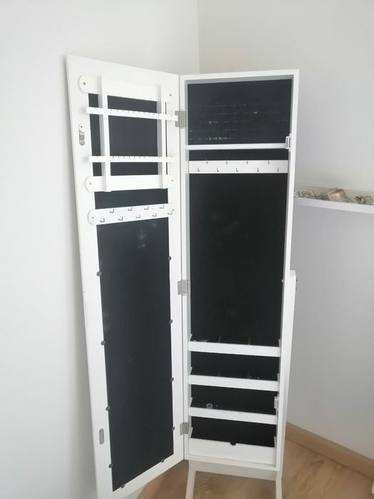 Espelho de pé - guarda jóias