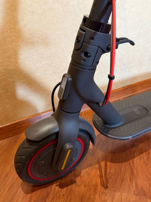 Самокат Mi Electric Scooter Pro 2