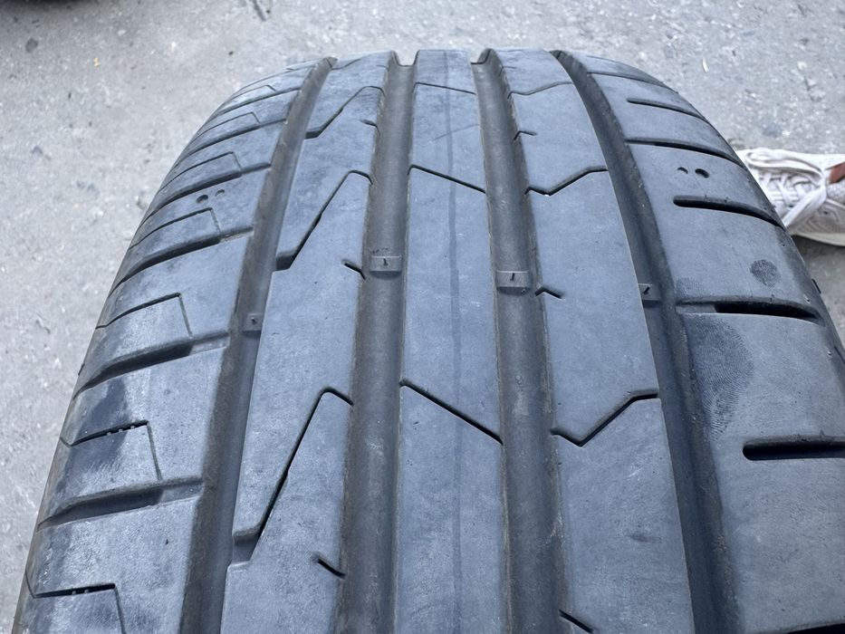 Hankook Ventus prime 3 215/55r17 7мм 21 рік