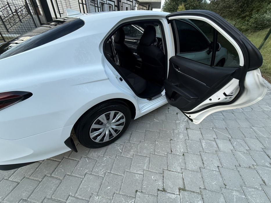Продам економну TOYOTA CAMRY Hybrid