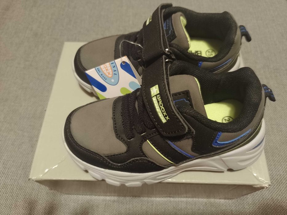 Nowe buty chłopięce