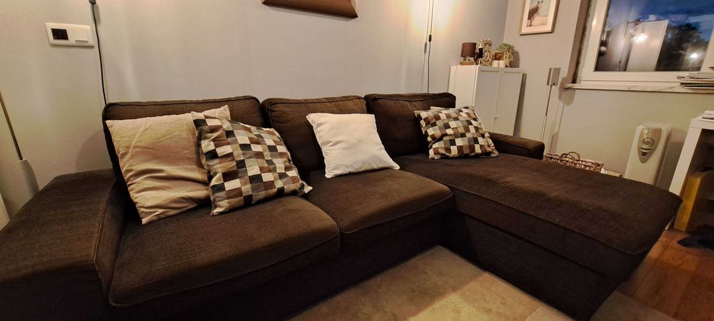 Sofá 3 lugares com chaise longue Kivik Ikea