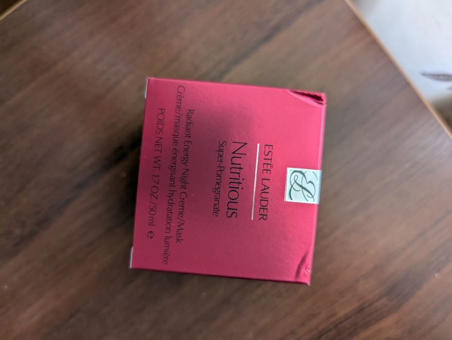 Зволожуючий крем Estée Lauder Nutritious Super-Pomegranate