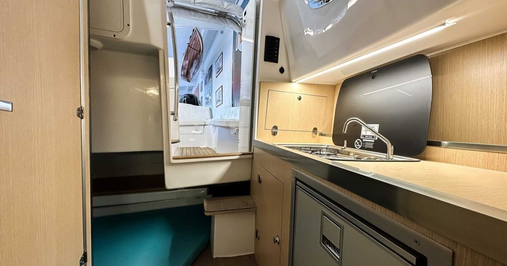 Nowa łódź: Marinello 26 CABIN - 7,65m/10os - OSOBNE WC - boatcenter.pl