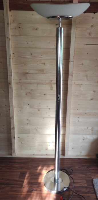 Lampa podłogowa stojąca