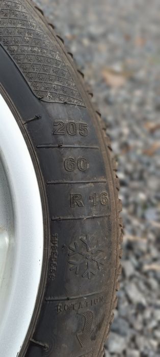 Felgi 16 aluminiowe z oponami zimowymi