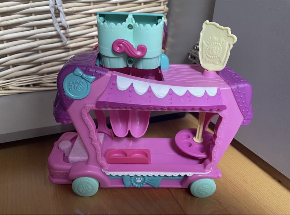Littlest pet shop autko