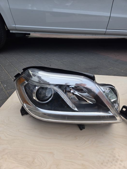 GL x166 w166 lampy przód, całe