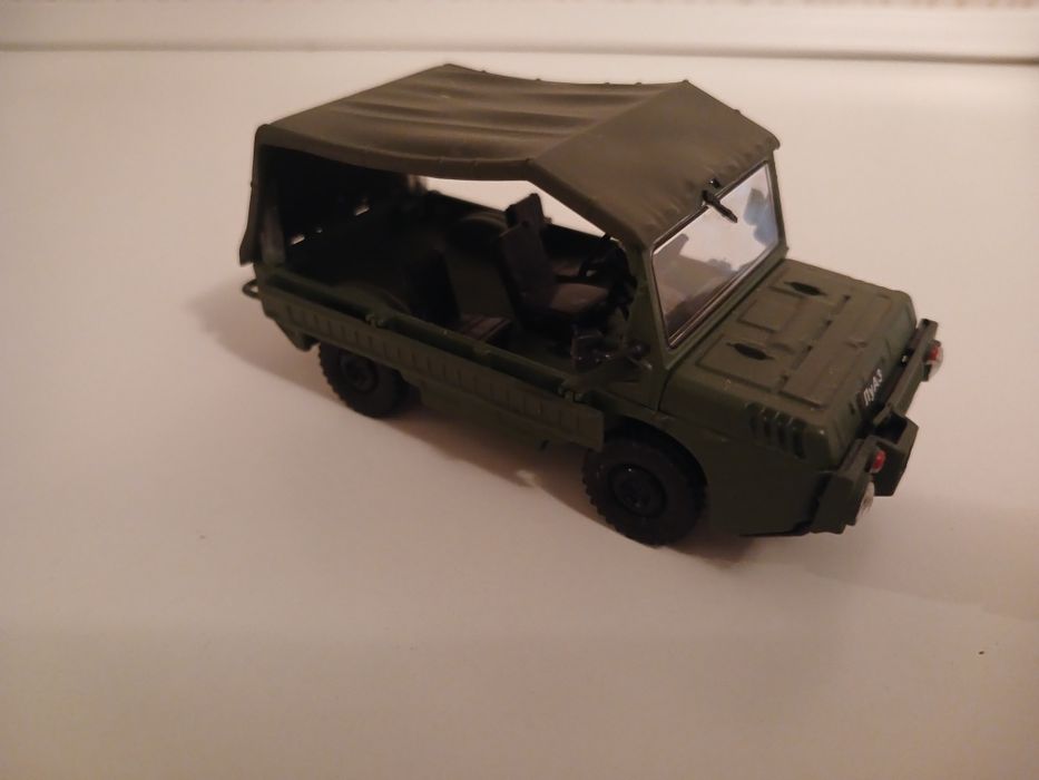 Колекційна машинка ЛуАЗ 967М випуск 71 Автолегенди СРСР