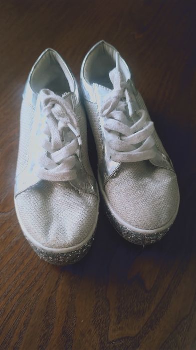 Trampki dla dziewczynki