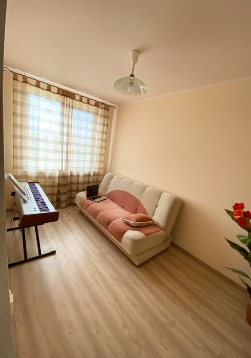 Дом новой постройки рядом с морем