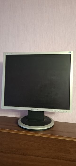 Продам монитор 19 дюймов