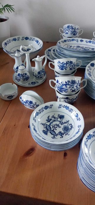 Serwis obiadowy  około 55 elementów jak NOWY- 12 osób porcelana Książ