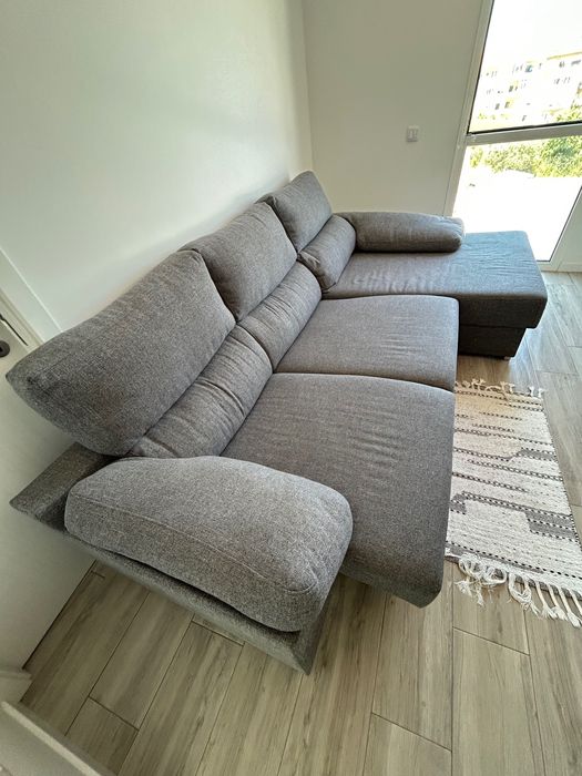 Sofá retrátil novo