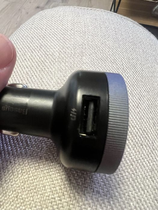 Baseus transmiter FM Bluetooth + ładowarka USB – sprawny 100%