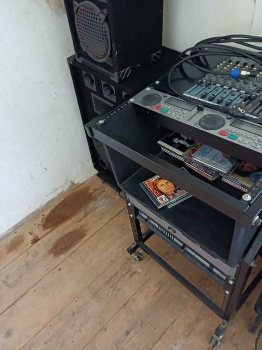 Vende se conjunto  musical  dj completo