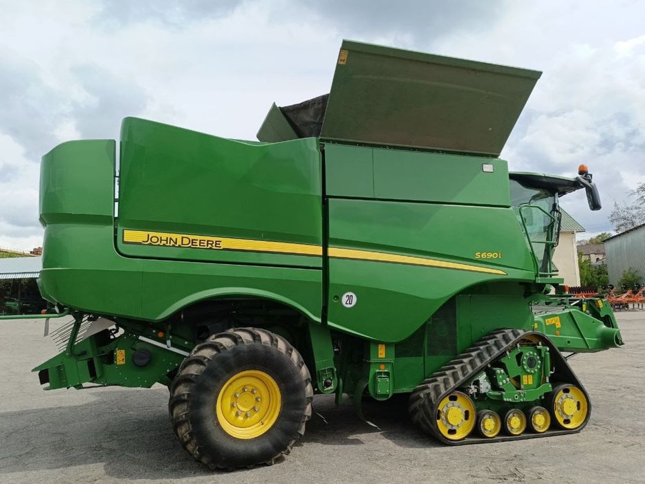 Комбайн John Deere S690i Продаж