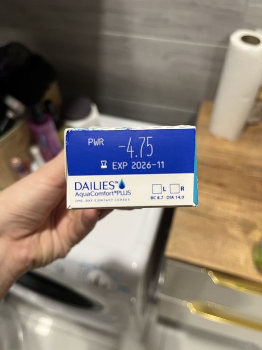 Soczewki kontaktowe jednodniowe Dailes -4.75
