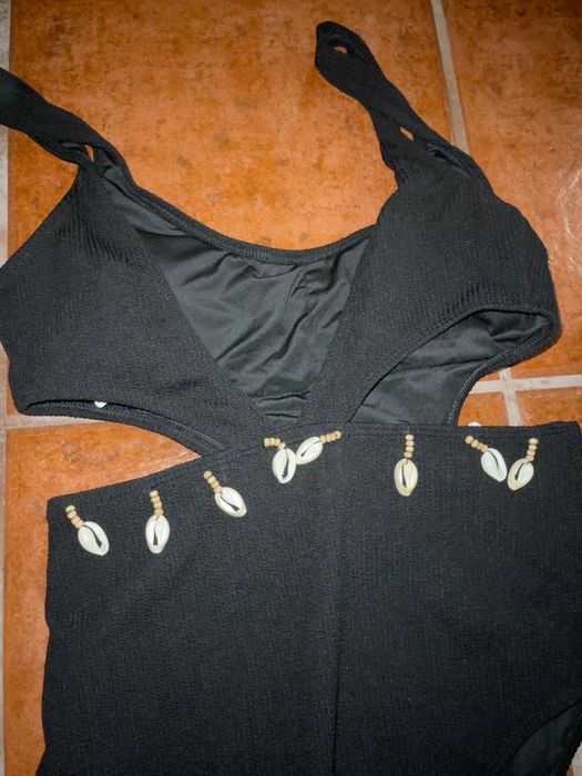 Fato de banho com búzios