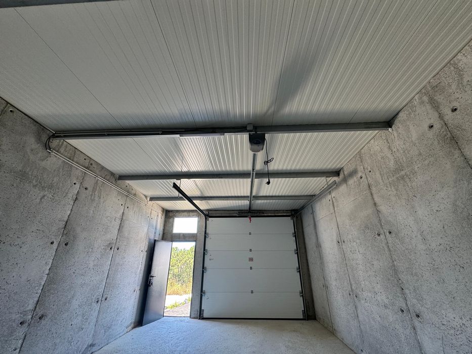 Box / garagem c/iluminação natural