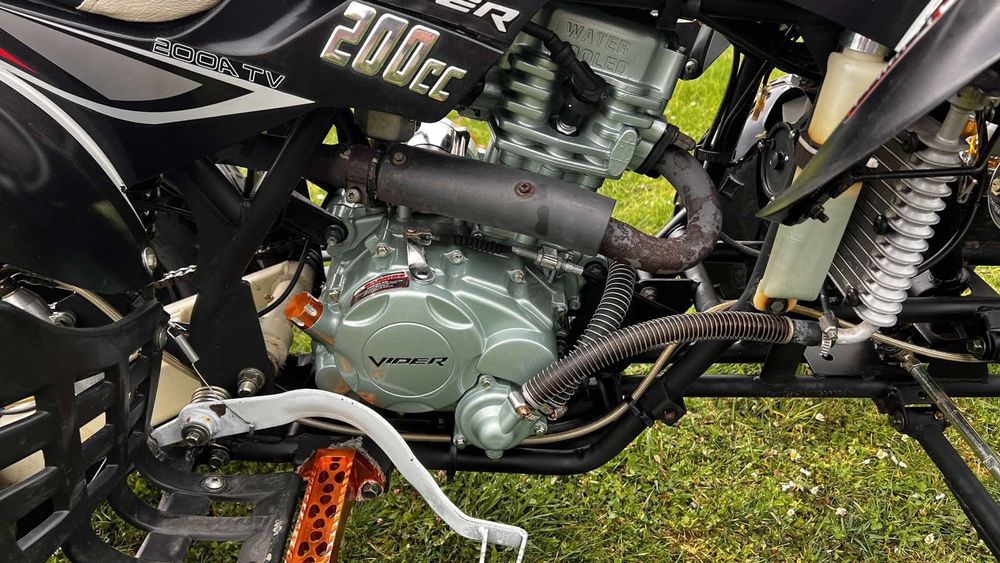 Квадроцикал вайпер 200