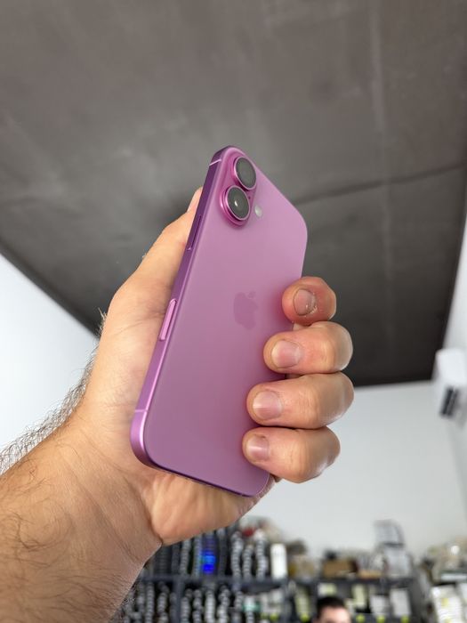 Apple Iphone 16 128 gb рожевий 100% айфон 16 фіз сім