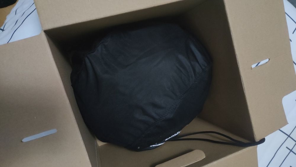 Capacete como novo usado apenas 3 vezes
