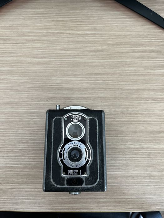 Câmera vintage Ising pucky I (1950s)- 120mm, 6x6