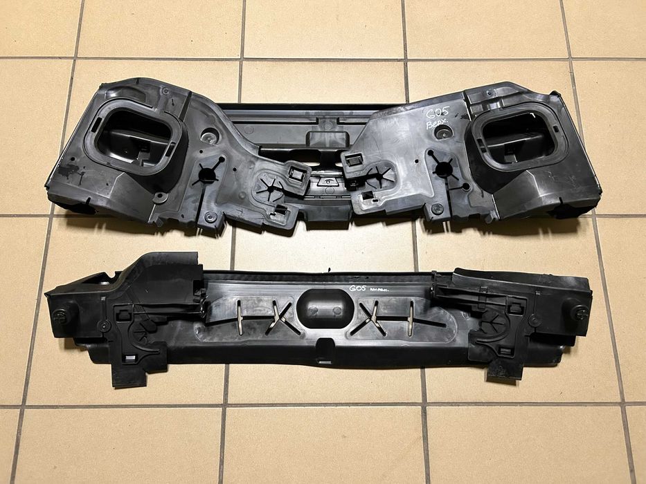 BMW X5 G05 G06 G07 Повітропровід радіатора 51747421675 51747421678