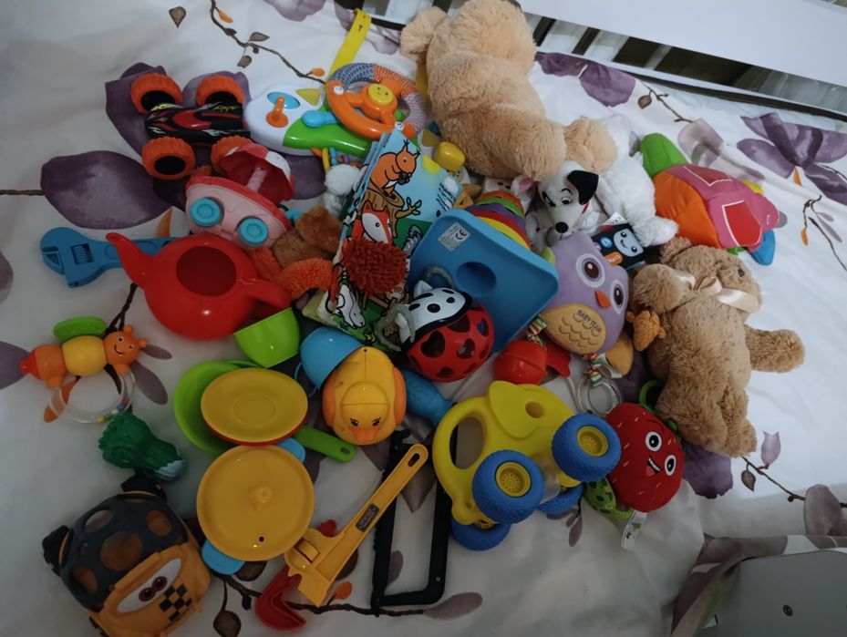 Віддам безкоштовно іграшки