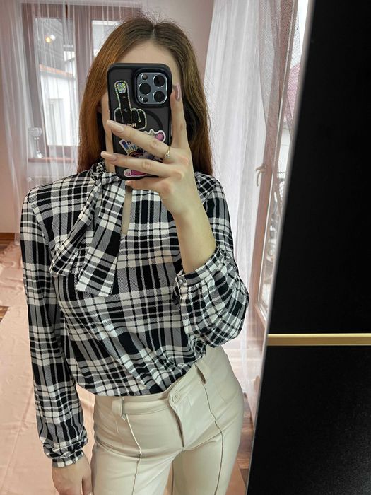 Bluzka z długim rękawem XS/S w kratkę Mohito biało-czarna koszula