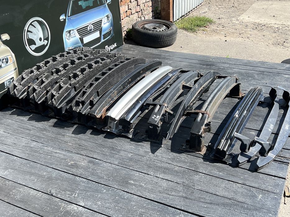 усилитель бампера golf 5 skoda a5 fabia підсилювач