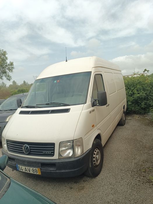 Carrinha para venda VW lt35 de 2005 cilindrada  2500 TDI carrinha em bom estado sempre estimada