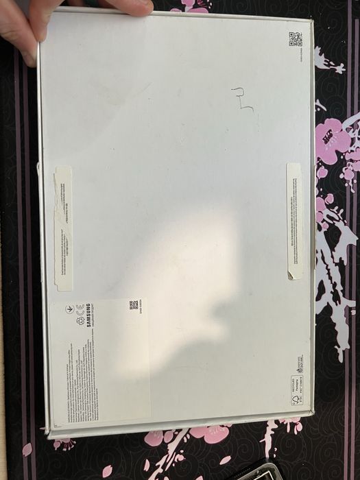 продам galaxy tab s9 fe+ 5g розбит екран кроми этого все работает